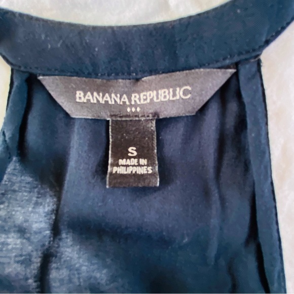 Banana Republic racer halter top in blk.EUC - Picture 4 of 10